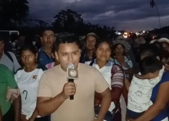 Uno de los puntos de bloqueo del evismo. Foto: Radio Kawsachun Coca.
