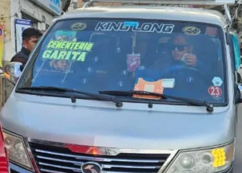 El vehículo que atropelló al funcionario. Foto: Comunicándonos Bolivia.
