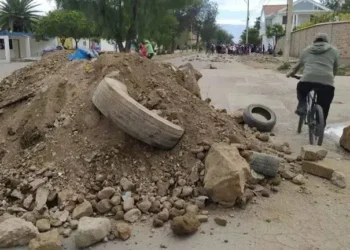 Un punto de bloqueo en Colcapirhua. Foto: IN Noticias.