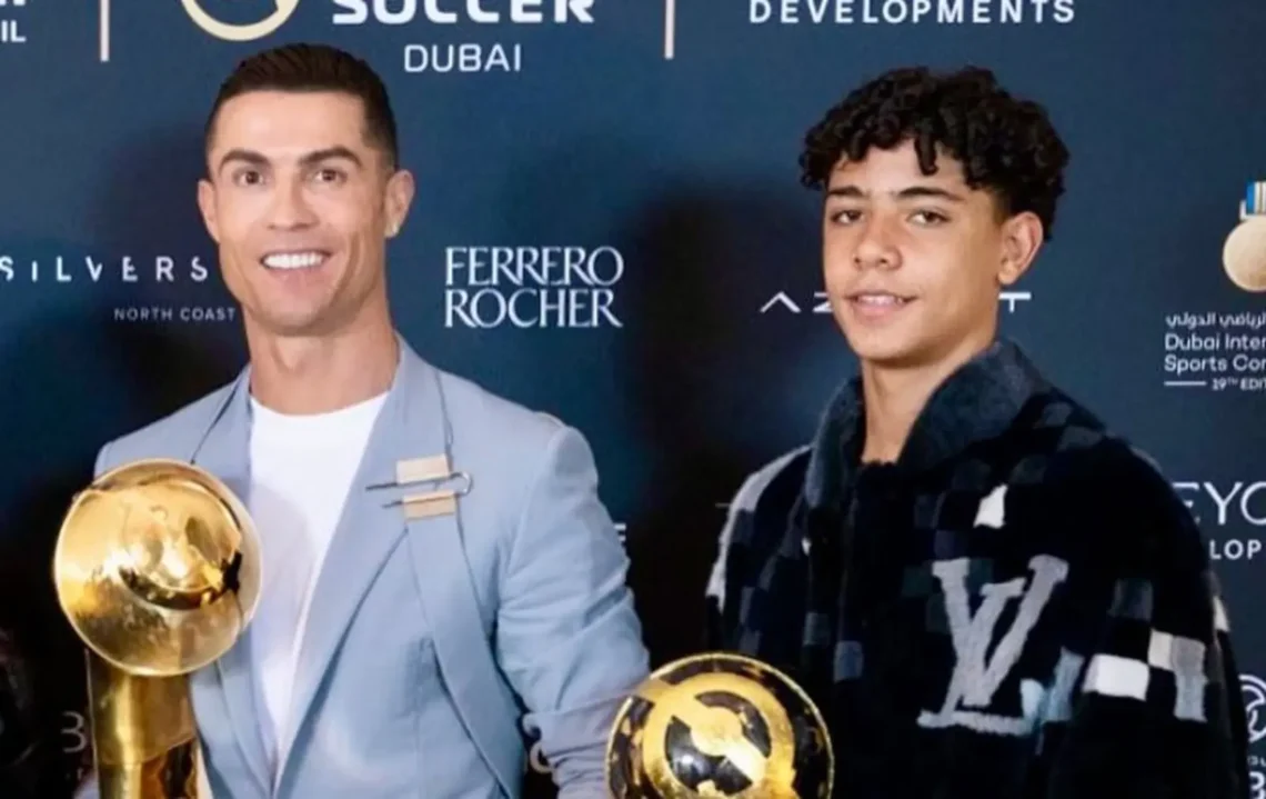 Cristiano Ronaldo y su hijo