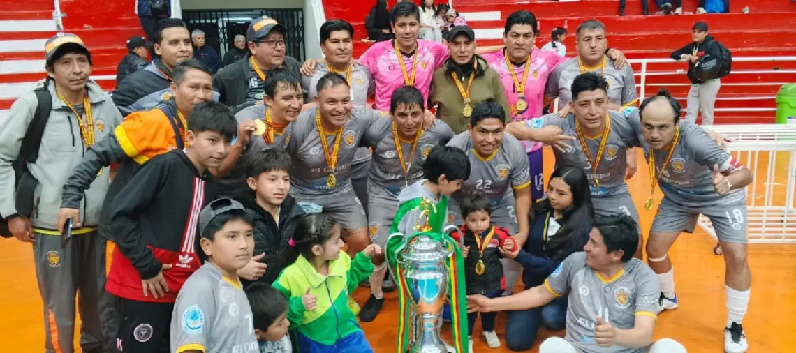 Fotos del campeón. Crédito: Comisión de Futsal Bolivia