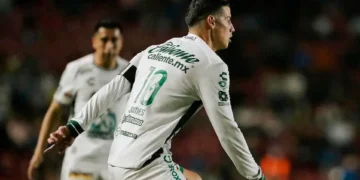 James Rodríguez con la camiseta del León (Foto: Club León)
