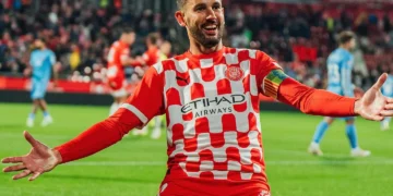 Christian Stuani celebras su gol