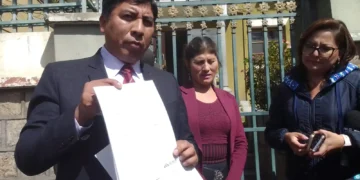Funcionarios de la Alcaldía de El Alto presentan informe en el TSE. FOTO: GAMEA
