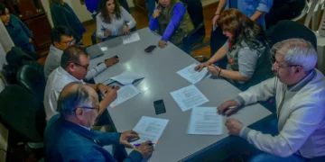 Reunión entre el Ministerio de Salud e instituciones. FOTO: Ministerio de Salud