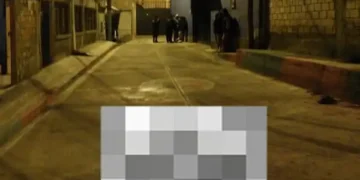 El cuerpo sin vida de una mujer víctima de feminicidio. FOTO: Fiscalía de La Paz.
