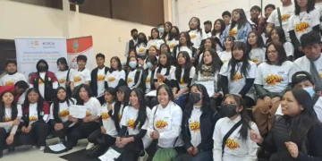 Más de medio centenar de adolescentes y jóvenes se graduaron como líderes en El Alto. FOTO: GAMEA