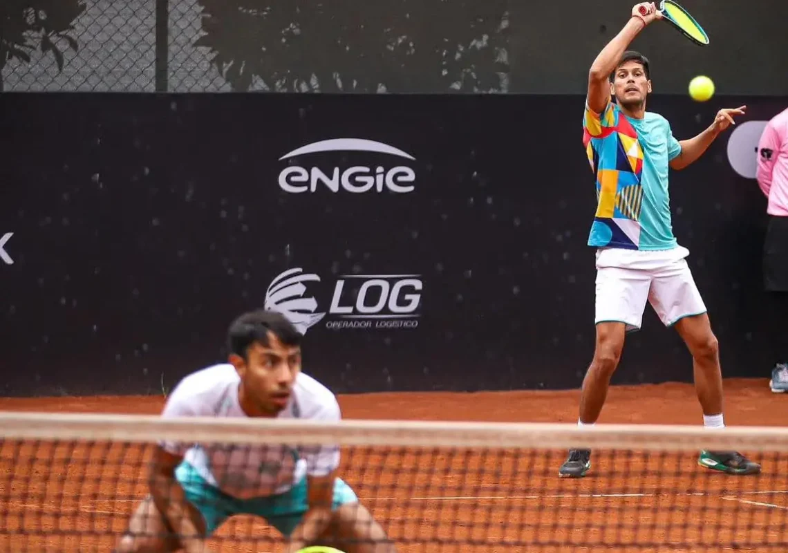 Los tenistas bolivianos Boris Arias y Federico Zeballos en la capital limeña (Challenger de Lima).