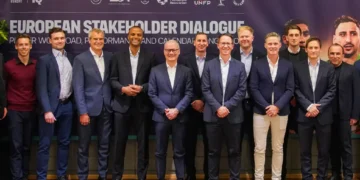 La reunión entre el sindicato mundial de futbolistas, UEFA y la las ligas europeas. Foto: @FIFPRO en X.