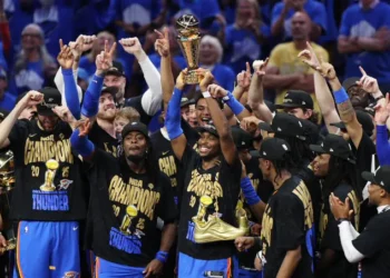 Parte de los festejos del nuevo e inédito campeón de la NBA