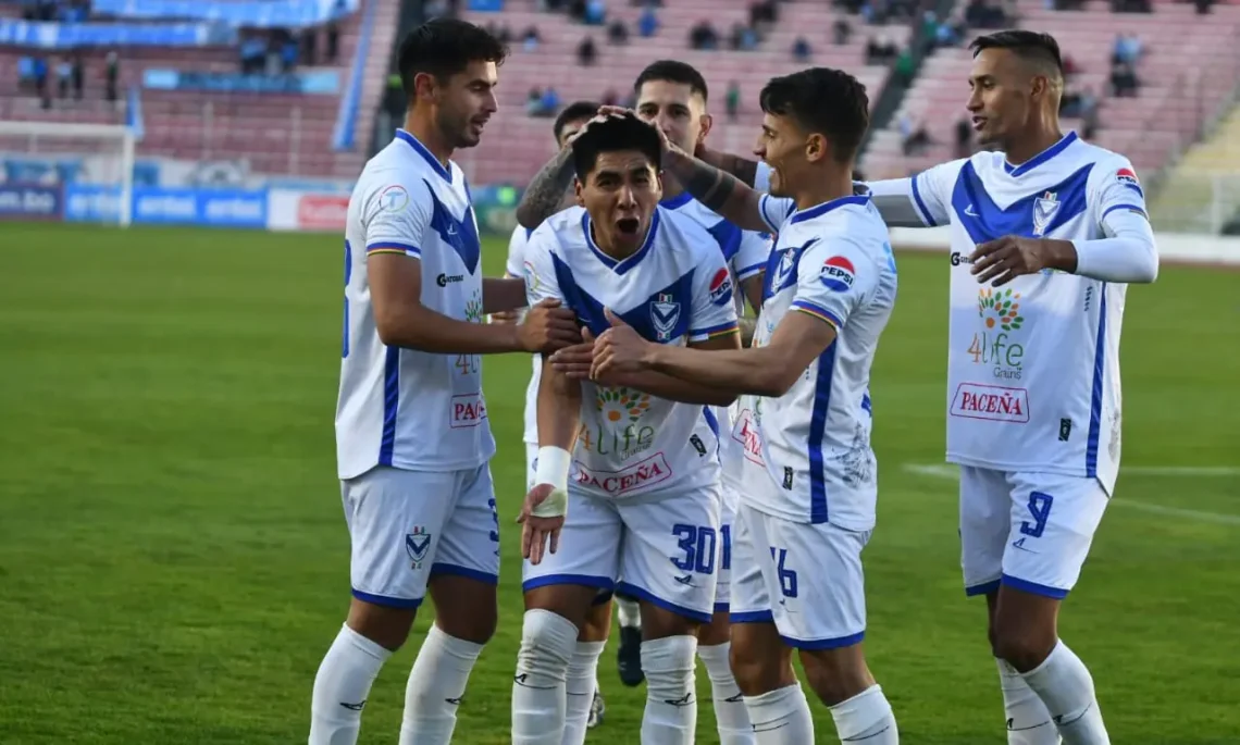 El festejo de los jugadores del cuadro orureño en La Paz.