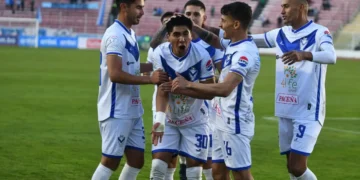 El festejo de los jugadores del cuadro orureño en La Paz.