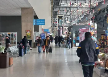 Los buses desde la Terminal Metropolitana saldrán hasta las 18.00 del sábado. Foto: GAMEA.