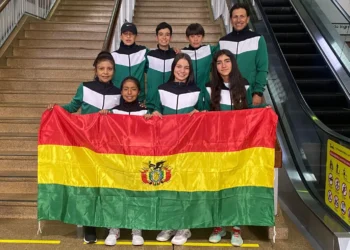 Parte del equipo boliviano de tenis (FBT).