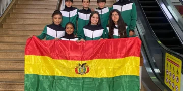 Parte del equipo boliviano de tenis (FBT).