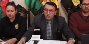 Daniel Terrazas en conferencia de prensa