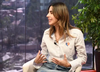 Fabiola Hinojosa, gerente de marketing y producto de estropical.com, en entrevista con Piedra, papel y tinta de La Razón.