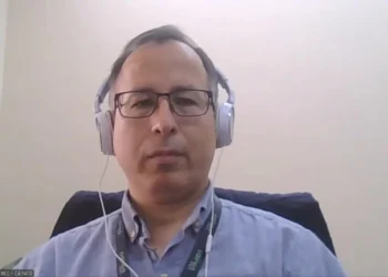 El director del Centro Boliviano de Estudios Económicos (CEBEC) de CAINCO, Pablo Mendieta en La Razón Radio.