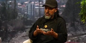 David Inca, representante de las víctimas de Senkata en entrevista con Piedra, Papel y Tinta de La Razón. Foto: Oswaldo Aguirre.
