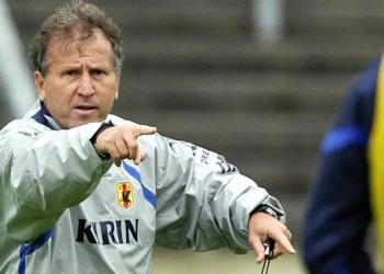 Arthur Antunes Coímbra Zico en una práctica anterior.