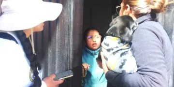 Zoonosis de la Alcaldía de El Alto realizó el primer censo canino y felino en el Distrito 4. FOTO: GAMEA