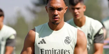Trent Alexander-Arnold en una práctica