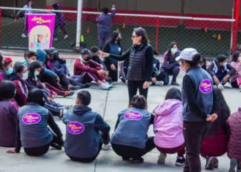 Un taller de prevención de violencia en colegios. FOTO Unifranz
