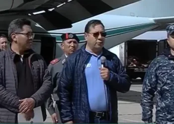 El presidente Luis Arce recibió los alimentos. Foto: Captura Bolivia Tv.