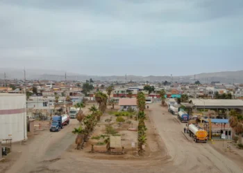 Algunas de las cisternas de YPFB en Arica. Foto: YPFB.