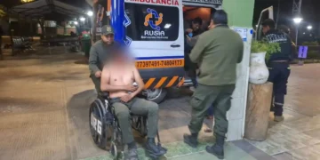Bloqueadores dejan 50 heridos entre médicos y policías. FOTO: Ministerio de Salud