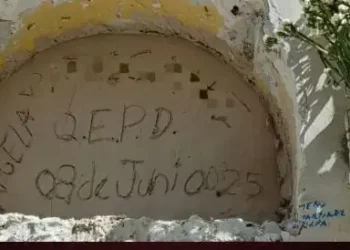 La adolescente que denunció maltrato en un centro de acogida fue sepultada en el Cementerio General. FOTO: Israel Alanoca
