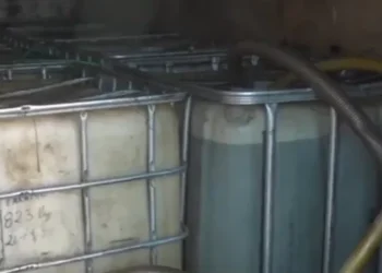 Los tanques en los que se almacenaba diésel. Foto: Captura Bolivia Tv.