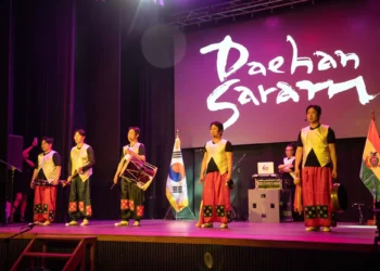 Presentación de la agrupación coreana Daehan Saram. FOTO: Embajada de Corea en Bolivia