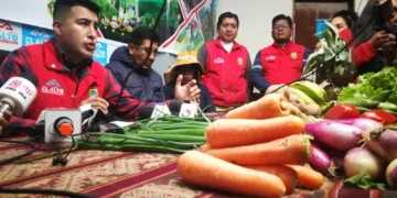 Alimentos del productos al consumidor en la feria que organiza la Alcaldía de El Alto. FOTO: GAMEA