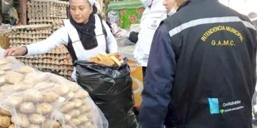 La Intendencia realiza control de la venta de pan en Cochabamba. FOTO: RRSS