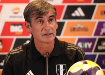 Óscar Ibáñez, DT de Perú. (Foto. Internet)