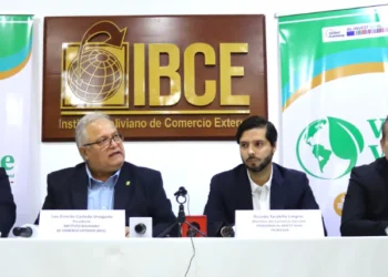Conferencia de prensa donde se presentó el proyecto. Foto: IBCE.