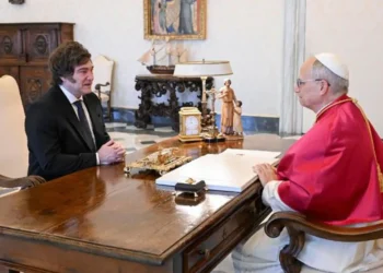 milei_papa.jpg