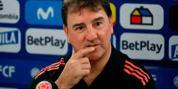 Néstor Lorenzo en conferencia de prensa