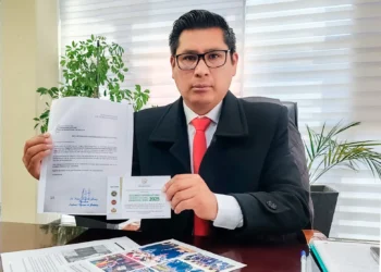 El procurador general del Estado, Ricardo Condori.