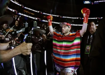 Julio César Chávez Jr tuvo una pelea el sábado con Jake Paul/AFP