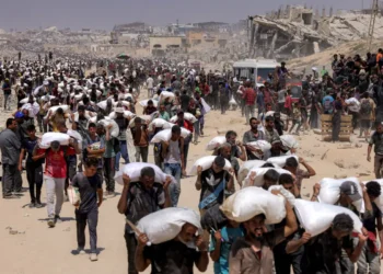 No todos tienen suerte para conseguir comida en Gaza/AFP