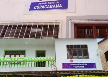 Fachadas de los asientos fiscales de Copacabana y Teoponte. Foto: Fiscalía.