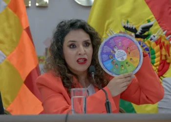 La ministra de Salud, María Renée Castro, confirmó la información y convocó a la vacunación. Foto: Ministerio de Salud.