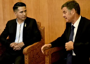 El presidente de la Cámara de Senadores, Andrónico Rodríguez y su homólogo chileno Manuel José Ossandón.