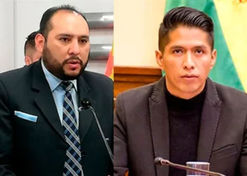 El ministro de Gobierno, Roberto Ríos y el presidente del Senado, Andrónico Rodríguez.
