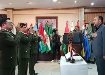 Posesión de los nuevos comandantes de la Policía departamental de Beni, Tarija y Potosí.