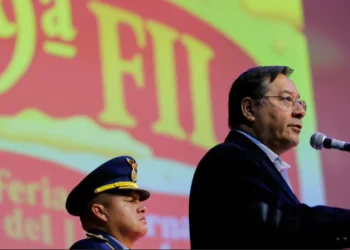 El presidente Luis Arce participa de la inauguración de la Feria del Libro en La Paz.