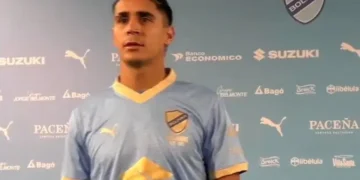 El extremo colombiano Daniel Cataño surante su presentación este jueves en el CAR de Ananta