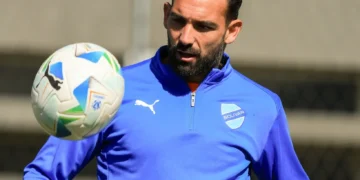 El atacante uruguayo Martín Cauteruccio en pleno entrenamiento en Ananta (BOLÍVAR)
